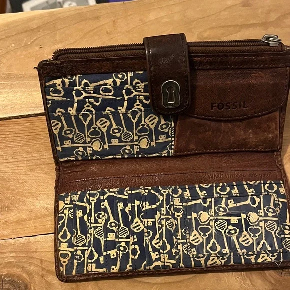 Fossil Dark Brown Leather Wallet - Picture 3 of 6